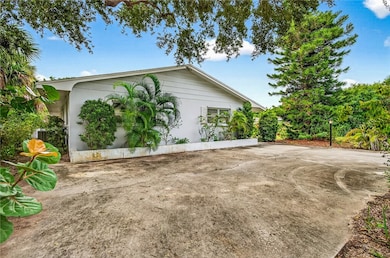 846 Date Palm Rd, Vero Beach, FL 32963 - photo 2