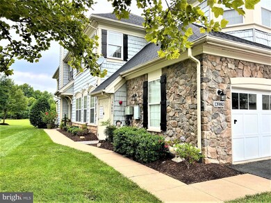 13980 Greendale Dr unit 7, Woodbridge, VA 22191 - photo 2