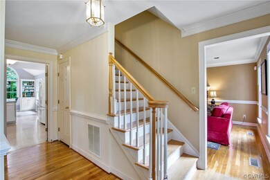 Hardwood Floors, crown molding
