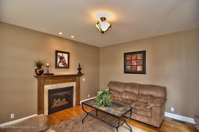 420 Champion Cir, Throop, PA 18512 - photo 4