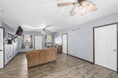 1727 E 24th St, Des Moines, IA 50317 - photo 5