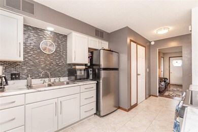 4144 Aspen Ct, Waterloo, IA 50701 - photo 5