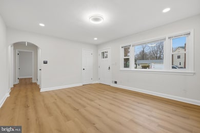 403 Joseph St, Rockville, MD 20850 - photo 6