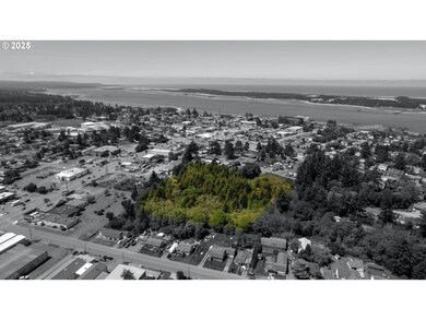 283 N Main St, Coos Bay, OR 97420 - photo 5
