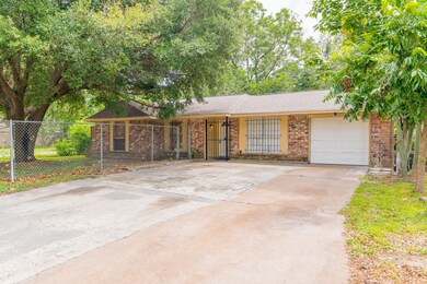 911 Francitas Dr, Houston, TX 77038 - photo 2