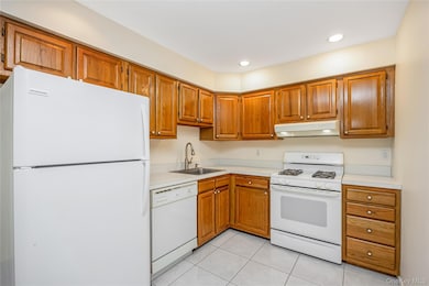 20 Laurel Ave unit 55, East Islip, NY 11730 - photo 3