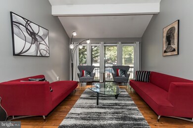 904 Twin Oaks Dr, Potomac, MD 20854 - photo 4