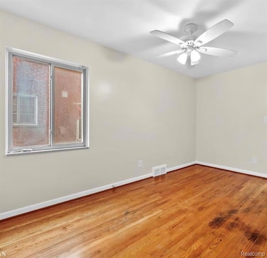 1790 Kenmore Dr, Grosse Pointe Woods, MI 48236 - photo 7