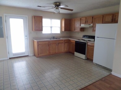 1044 Pinoak Dr unit 1046, Nicholasville, KY 40356 - photo 6