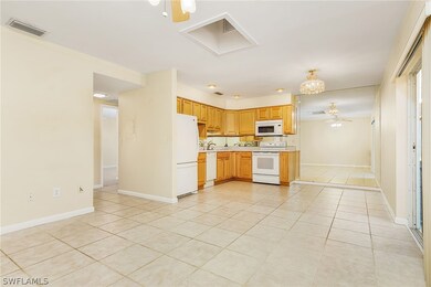 5725 Genesee Pkwy unit 12, Bokeelia, FL 33922 - photo 4