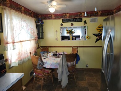 Kitchen Eating Space