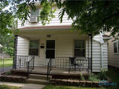 2033 Brussels St, Toledo, OH 43613 - photo 2