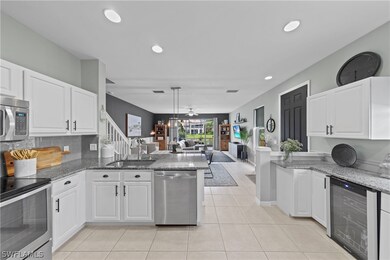 916 Hampton Cir unit 91, Naples, FL 34105 - photo 2