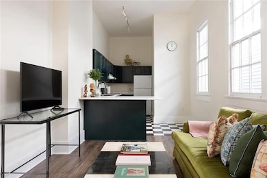 1406 Magazine St unit b, New Orleans, LA 70130 - photo 5