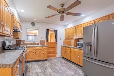 409 E Cemetery Ave, Chenoa, IL 61726 - photo 5