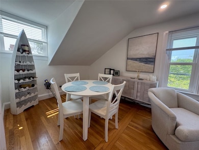 8 Barney St unit 3, Newport, RI 02840 - photo 2