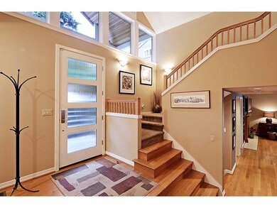 7617 W Mercer Way, Mercer Island, WA 98040 - photo 2