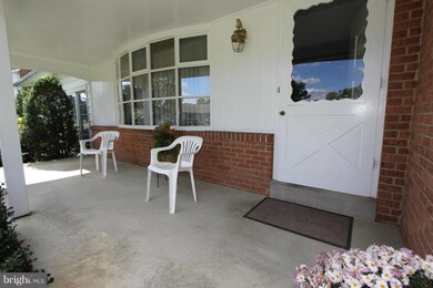 7901 Edgewood Farm Rd, Frederick, MD 21702 - photo 2