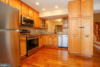 6730 Ducketts Ln, Elkridge, MD 21075 - photo 4