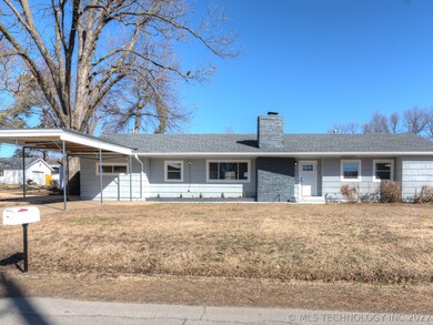 301 W Miami Ave, Cleveland, OK 74020 - photo 2