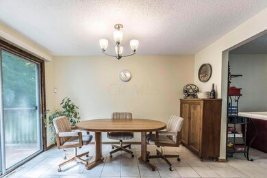 2855 Southridge Dr - Dining Room