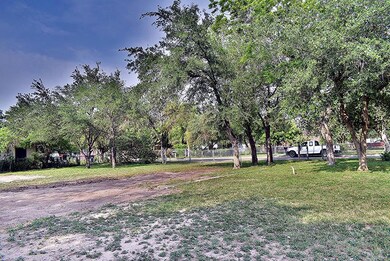 317 S 6th St, Donna, TX 78537 - photo 2