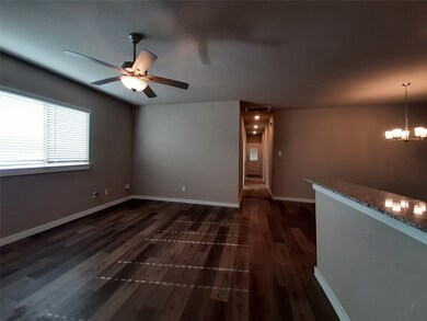 9725 Grosbeak Ln, Magnolia, TX 77354 - photo 6