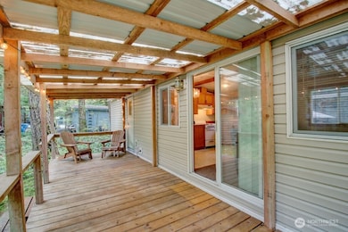 187 Fireside Lodge Cir, Maple Falls, WA 98244 - photo 2