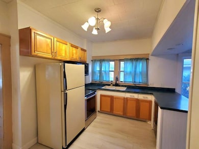 811 Matthew St, Concordia, KS 66901 - photo 6