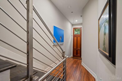 221 Kemp Aly, Cincinnati, OH 45202 - photo 3