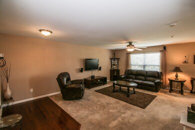 9711 Evanwood Ct, Louisville, KY 40228 - photo 6