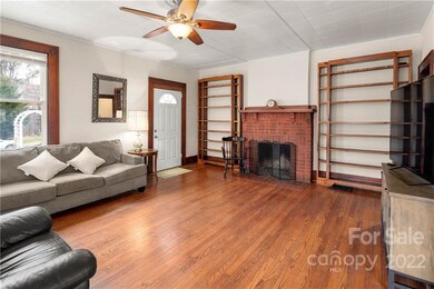 Built-ins/Fireplace in Living Room