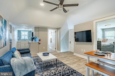 5708 Park Blvd unit 2, Wildwood, NJ 08260 - photo 3