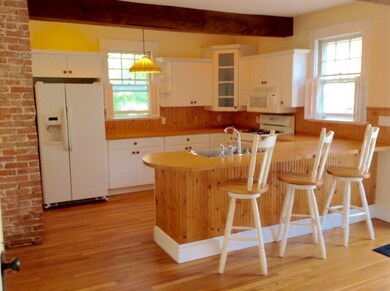 129 Tedesco St, Marblehead, MA 01945 - photo 2