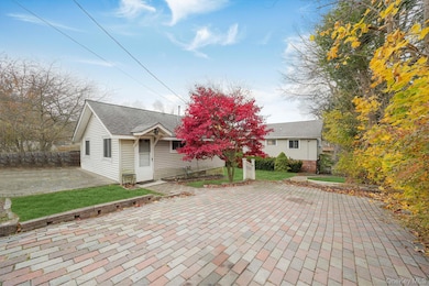 25 Teneyck Ave, Greenwood Lake, NY 10925 - photo 3