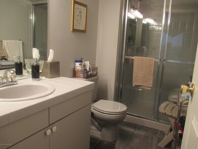 97 Pagoda Ln unit 97, Freehold, NJ 07728 - photo 5