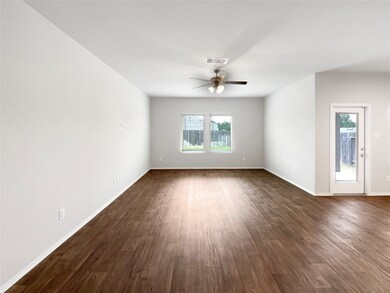 13963 Leigh Lake Ln, Shenandoah, TX 77384 - photo 3