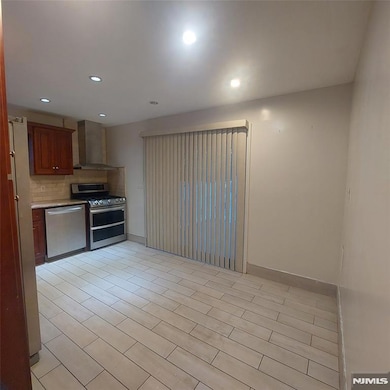 364 Billington Rd, Teaneck, NJ 07666 - photo 4