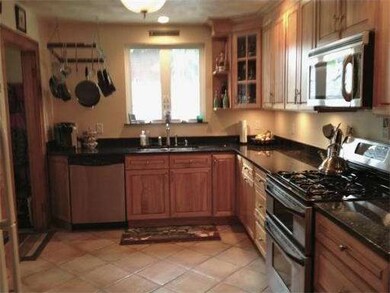 21 Martinack Ave, Peabody, MA 01960 - photo 5