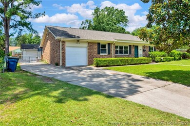 438 Dwirewood Dr, Fayetteville, NC 28303 - photo 3