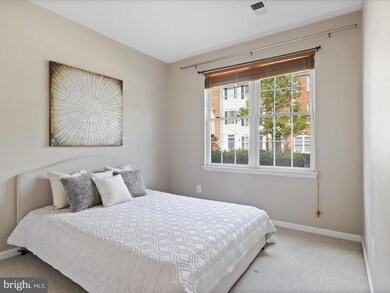 25393 Shipley Terrace, Chantilly, VA 20152 - photo 4