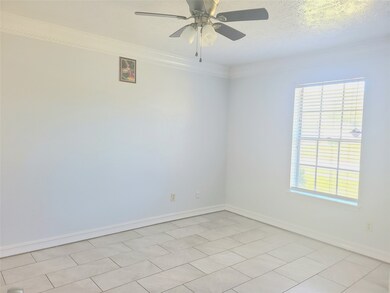 10523 Kirkhill Dr, Houston, TX 77089 - photo 6