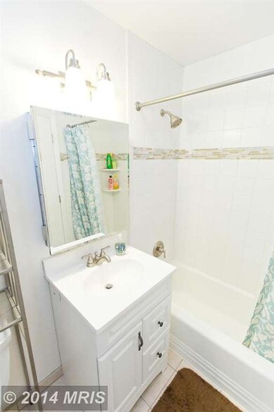 200 Park Terrace Ct SE unit 5, Vienna, VA 22180 - photo 4