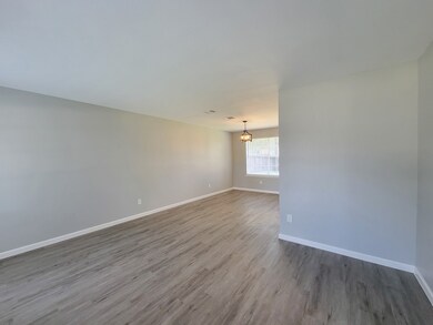 16042 Sweetwater Creek Dr, Houston, TX 77095 - photo 4
