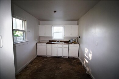 212 S Brooks St, Columbus, IN 47201 - photo 4