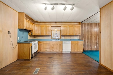 106 Cr 296, Garrison, TX 75965 - photo 5