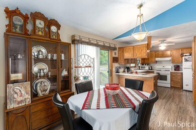 6634 Sunfield Dr SW, Byron Center, MI 49315 - photo 3