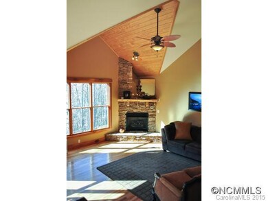 258 Baton Ln, Hendersonville, NC 28792 - photo 4