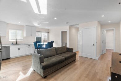 2549 Young Ave unit B, Thousand Oaks, CA 91360 - photo 3