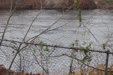 34 Water St unit 36, Shelburne Falls, MA 01370 - photo 2